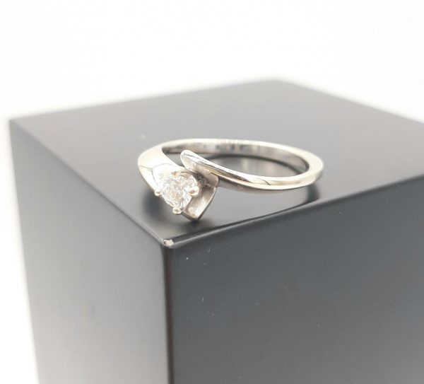 Solitaire Or Blanc Diamant 0.10ct