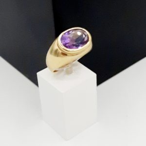 Bague Cabochon Améthyste 18 K