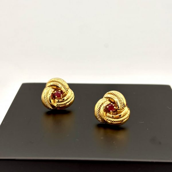 Boucles d'Oreilles en Or 18 carats incrustées d'un Rubis - bijou en or occasion