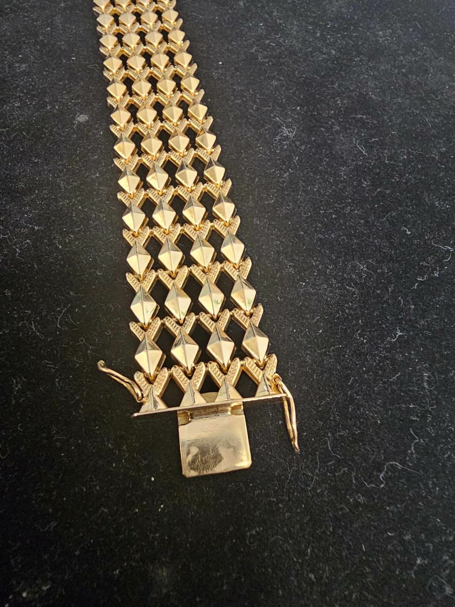 19001 Bracelet Manchette Or Jaune 2 Bracelet Manchette Or Jaune 18K